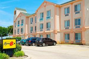 Super 8 by Wyndham Irving/DFW Apt/North, Irving