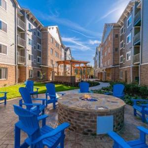 The Amp Ballantyne Hotels - WaterWalk Extended Stay by Wyndham Charlotte - Arrowood