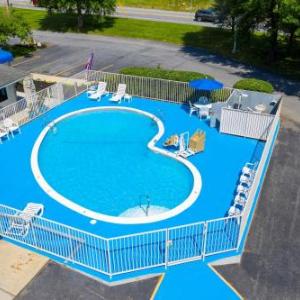 Hotels near Carlisle Fairgrounds - American Inn