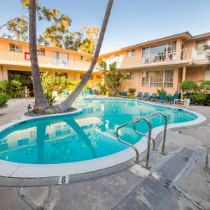 Hotels near Aero Theatre - Cal Mar Hotel Suites