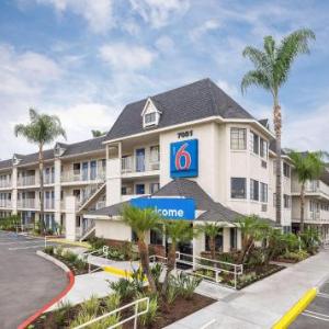 Motel 6-Buena Park CA - Knotts Berry Farm - Disneyland