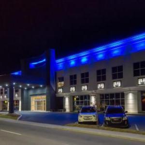 Hotel & Suites Le Dauphin Drummondville