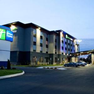 Holiday Inn Express Pembroke