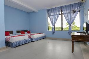 OYO 90441 Cz Traveler's Hotel, Besut