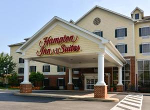Hampton Inn & Suites State College at Williamsburg Square, State College