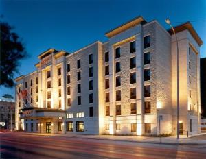 Humphry Inn and Suites, Winnipeg