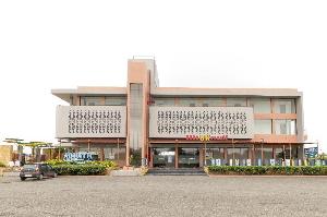 Capital O 81737 Aquatic Pools And Resort, Junagadh
