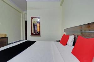 Capital O 81756 Hotel Nancy Paradise, Roorkee
