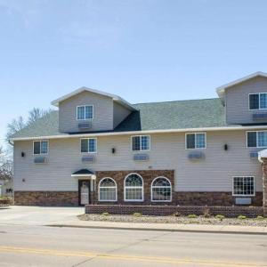 Rodeway Inn & Suites Near Okoboji Lake