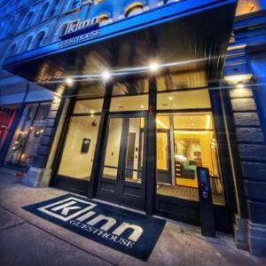 Hotels near Miller High Life Theatre - Kinn Guesthouse Downtown