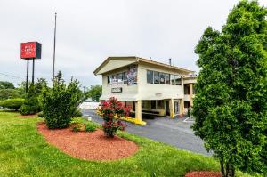 Red Carpet Inn - Stamford, Stamford