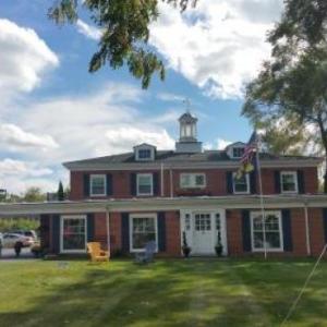 Hotels near Ann Arbor Pioneer High School - The University Inn Ann Arbor