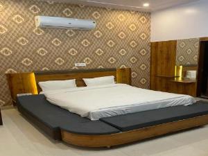 OYO 85504 Udiksh Hotel & Restaurants, Rohtak