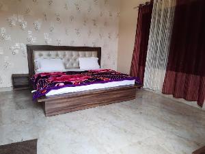 OYO 82371 Ocean's 11, Meerut