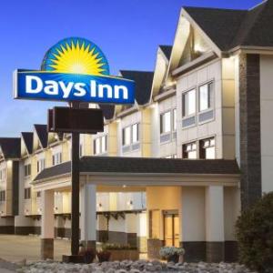 Hotels near Varsity Community Centre - Days Inn by Wyndham Calgary Northwest