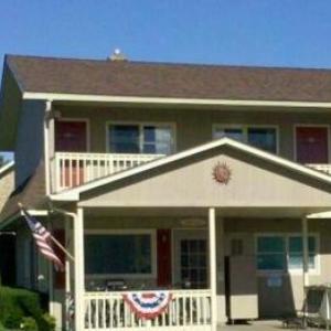 Ludington Pier House