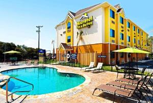Microtel Inn & Suites by Wyndham New Braunfels I-35, New Braunfels
