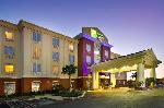 La Pryor Texas Hotels - Holiday Inn Express Uvalde