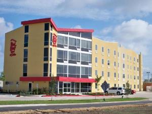 Red Roof Inn & Suites Beaumont, Beaumont