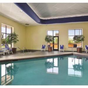 Hotels near North Heights Church Arden Hills - Embassy Suites by Hilton Minneapolis-North