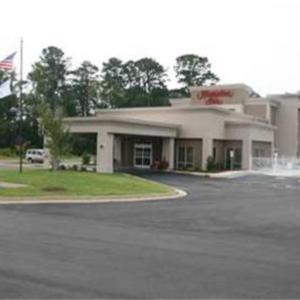 Hotels near Lake Martin Amphitheater - Hampton Inn By Hilton Alexander City