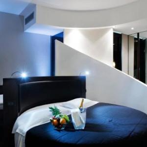 Twenty One Hotel