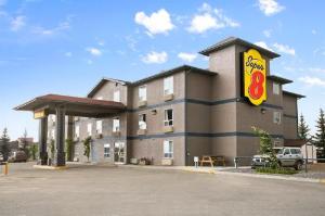 Super 8 by Wyndham Whitecourt, Whitecourt