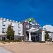 Holiday Inn Express & Suites Pittsburg an IHG Hotel