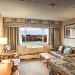 Hotels near Henley Island Alumni Clubhouse - Capri Inn