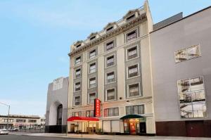 Ramada by Wyndham Oakland Downtown City Center, Oakland