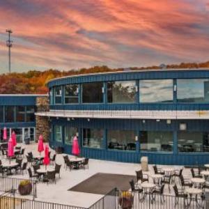 Hotels Near Pocono Raceway Long Pond Pa Concerthotels Mountain Laurel Resort