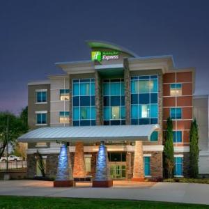 Hotels near Valley View Center Dallas - Holiday Inn Express & Suites North Dallas At Preston