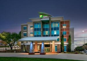 Holiday Inn Express & Suites North Dallas at Preston, an IHG Hotel, Dallas