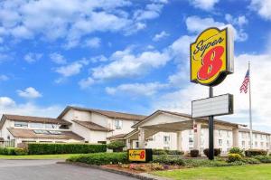 Super 8 by Wyndham Salem, Salem