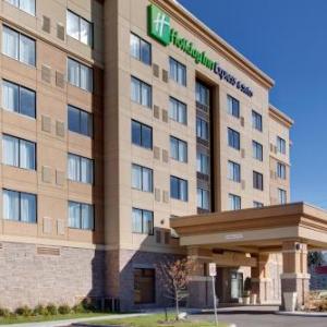 Canadian Tire Centre Hotels - Holiday Inn Express Hotel & Suites Ottawa West-Nepean