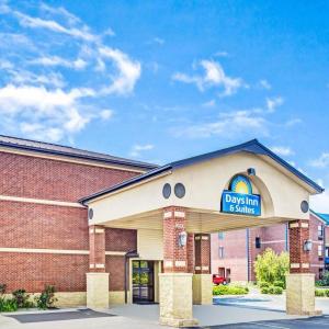 Days Inn & Suites by Wyndham Jeffersonville IN