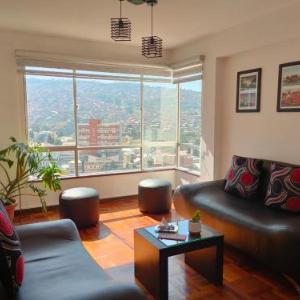 Apartamento Céntrico Privado Iluminado Soleado Cerca EMBAJADAS Av Arce