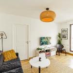 Bright 37m For 2 With Balcony In Paris! Paris