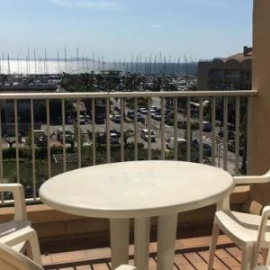 Hyères Port : Duplex climatisé 6 pers vue mer parking - FR-1-335-150