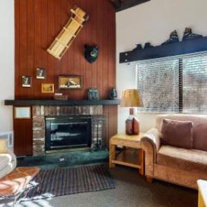 La Vista Blanc 44 Cozy Mountain Home with Fireplace Close to Meadow and Creek