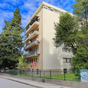 Apartments with WiFi Split - 19143