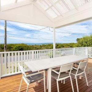 Peppertree Jervis Bay Pet Friendly Beachfront with Sea Views