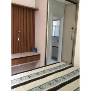 Apto Almeida Moraes 2 suítes Meia Praia