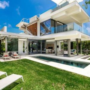 All About Villa Gladiolo