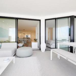 Infinity 0-3 LUXE PARTIAL SEA VIEW 2B
