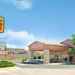 Super 8 by Wyndham Belen NM