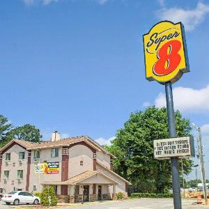 Super 8 by Wyndham Spring Lake/ Fort Bragg