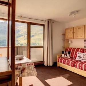 Studio lumineux entrée/sortie skis aux pieds balcon - FR-1-344-967