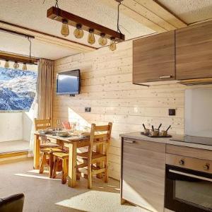 Studio rénové au pied des pistes avec Balcon et Wifi - FR-1-344-949