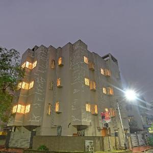 Super Townhouse Hotel All In One Near City Centre Salt Lake